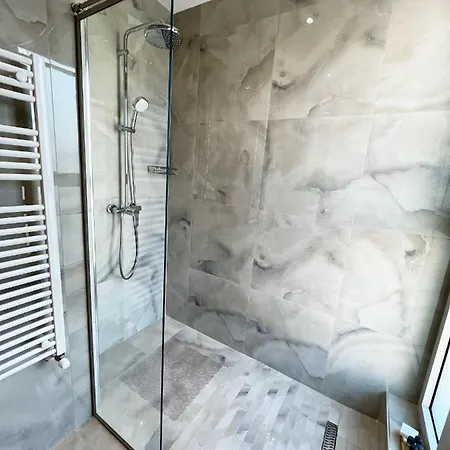 Ginger Apartmanhotel 4*